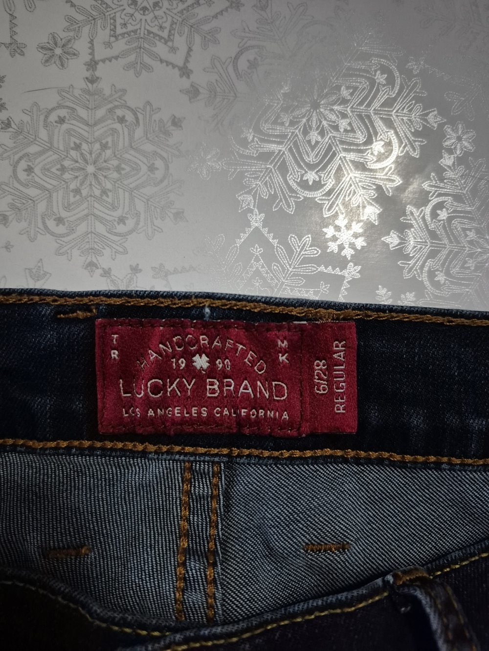Lucky Brand Women's Dark Indigo Skinny Jeans - Picture 2 of 4